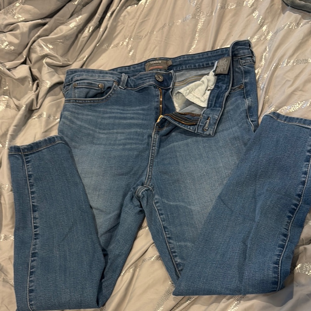 Torrid Midfit Super Skinny jeans 14S EUC - Picture 4 of 5